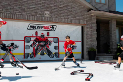 hockey devant garage